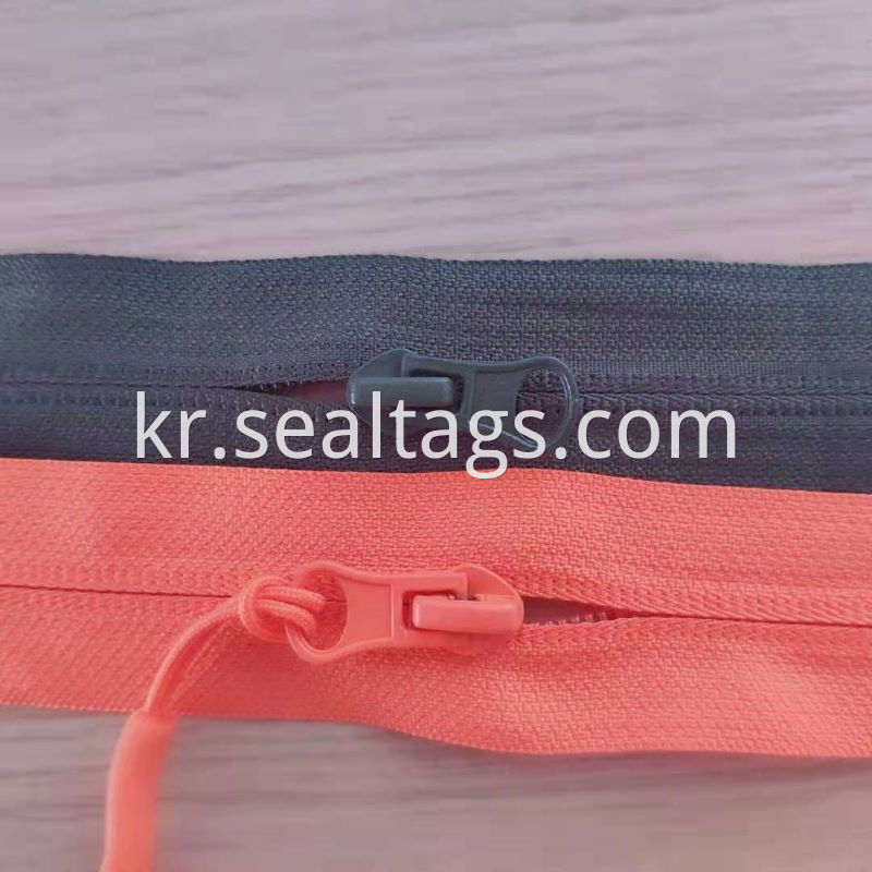 Red Zipper Helper